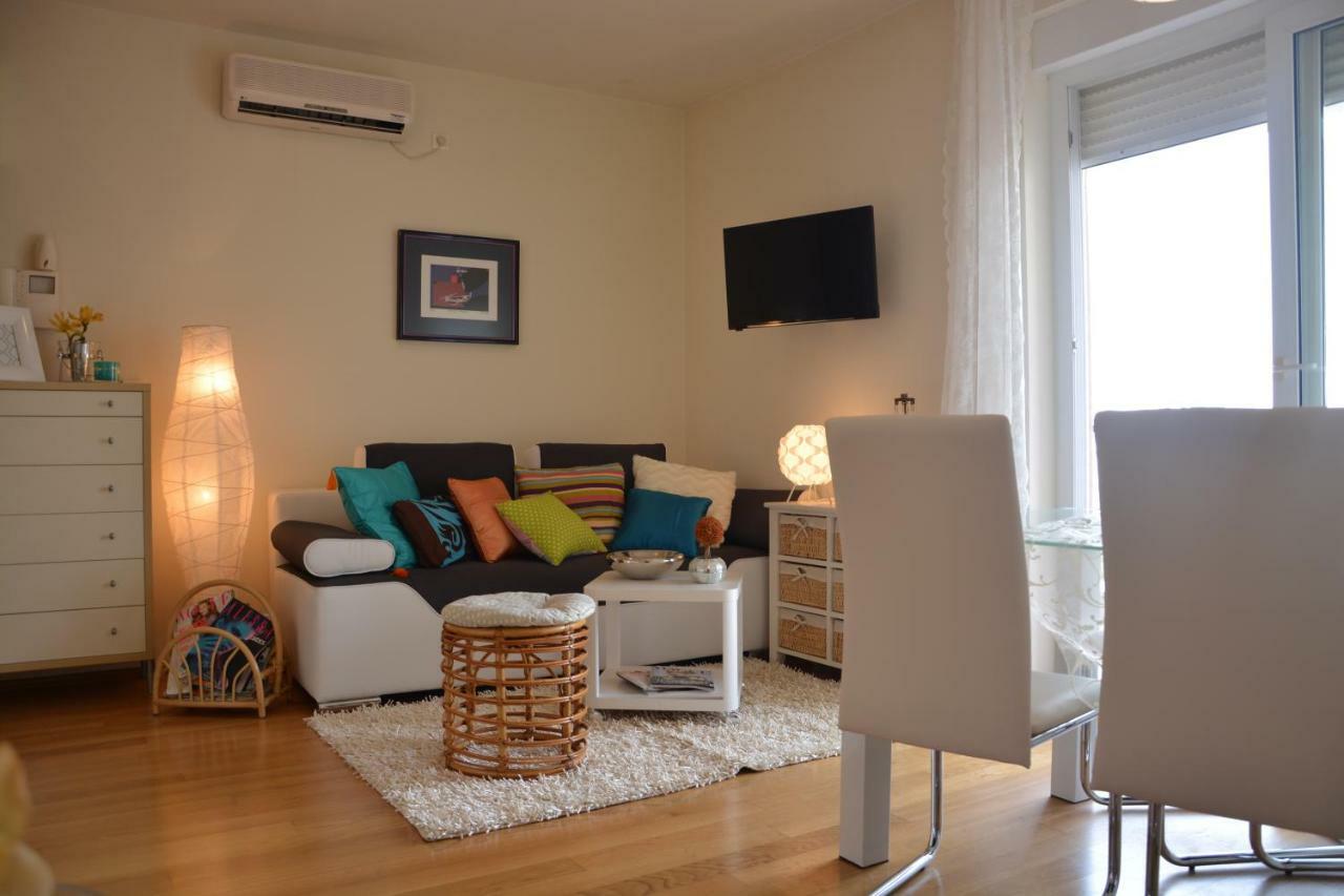 Apartment Vacation In Zadar - Mirna Exterior foto